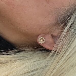 🔥LAST PAIR🔥 PEARL WHEEL STUD EARRINGS